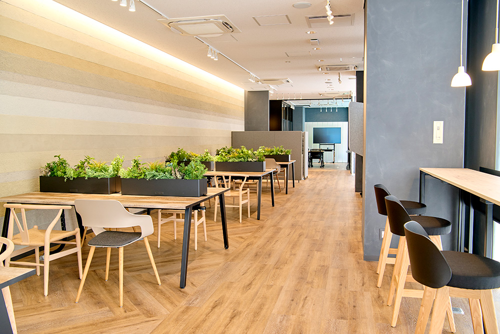 コワーキングプレイス M-PORT